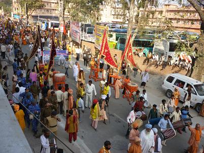 Начало процессии -:)